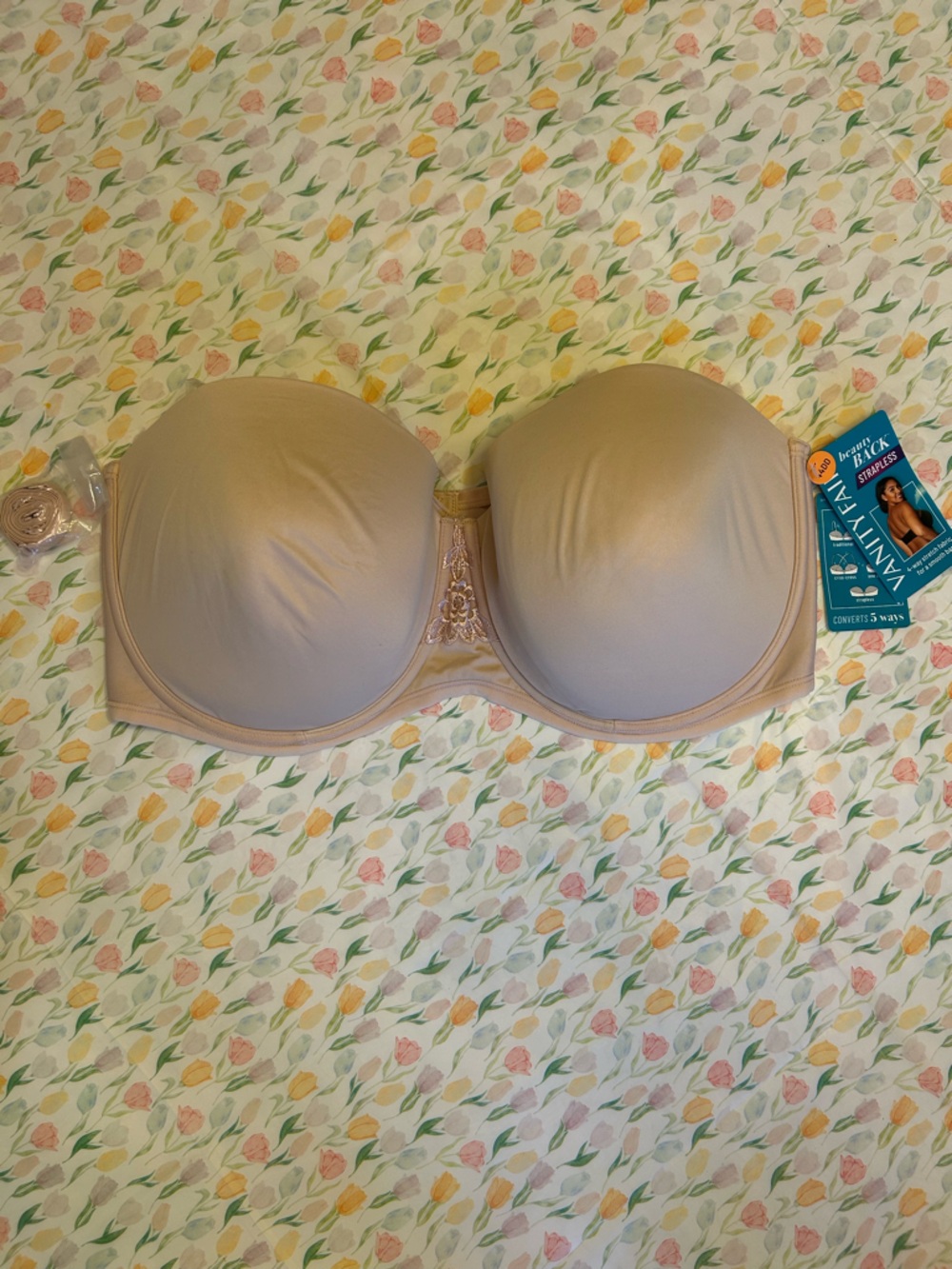 🐾2/$8- Vanity Fair Rose Beige Strapless convertible Bra